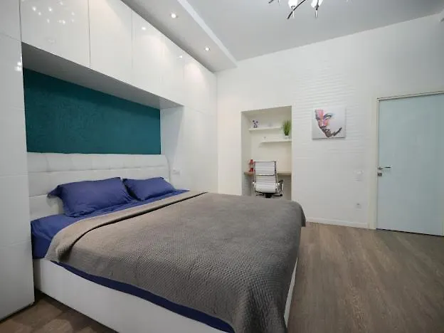 Central Odesa Apartment *